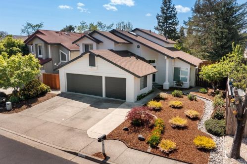 6441 Yale St, Windsor, CA 95492-8749