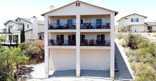 17237 St Helena Dr, Ramona, CA 92065-4031