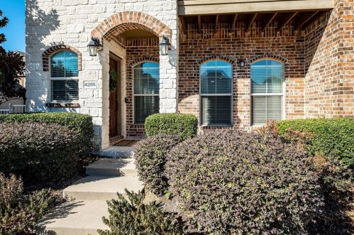 4285 Indian Run Dr, Carrollton, TX 75010-3297