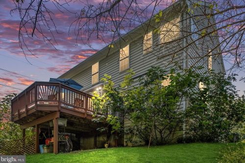 3424 Woolfenden Ct, Triangle, VA 22172-2338