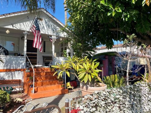 111 14th St, Seal Beach, CA 90740-6532