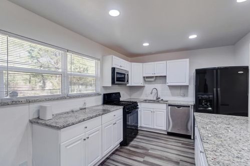 6301 Dream Ln, Fort Worth TX  76148-3308 exterior