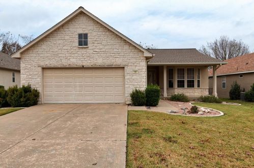 102 Bass St, Georgetown, TX 78633-4765