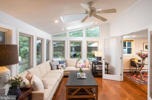 17 Leavitt Ln, Princeton NJ  08540-3921 exterior