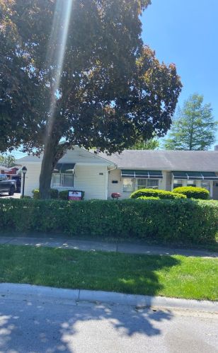 3207 Hendricks Rd, Robbins, IL 60472-2230