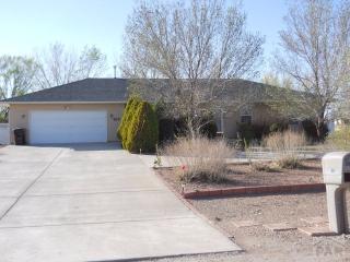 855 Monarch Dr, Pueblo, CO 81007-2125