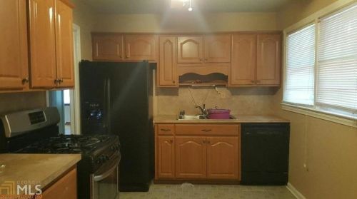 2841 Horse Shoe Dr, Atlanta, GA 30316-4219