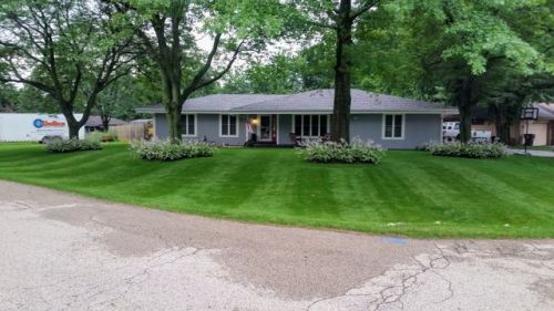 6431 Abington Dr, Rockford, IL 61109-2713