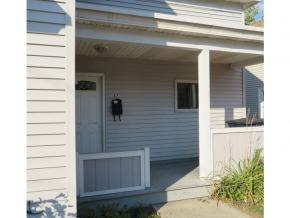 47 Amherst St, Nashua, NH 03064-2559