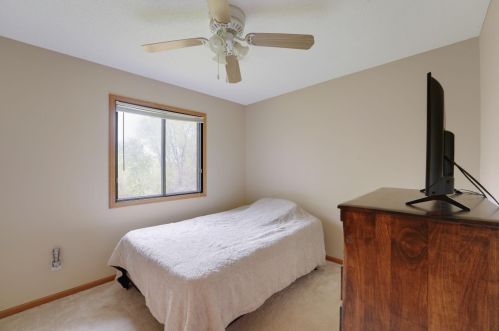 3235 Dodd Ln, Saint Paul MN 55121-2305 exterior