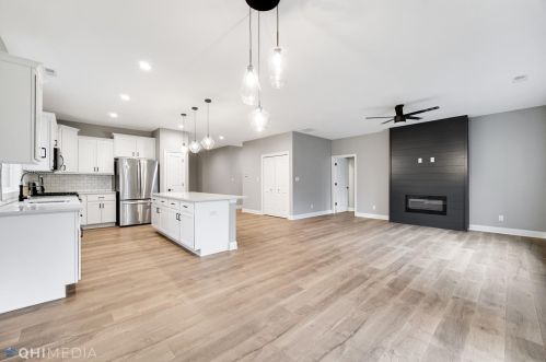 692 Verdano Ter, Crown Point, IN 46307-7503