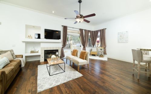 1960 Norfolk Dr, Lodi, CA 95242-4702