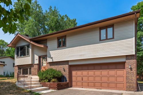 1261 108th Ave, Minneapolis, MN 55433-4204