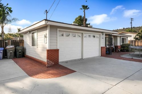 884 Borden Rd, San Marcos, CA 92069-1944