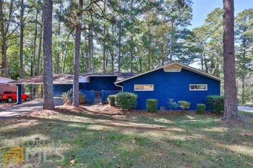 3007 Dogwood Dr, Atlanta GA  30344-3905 exterior