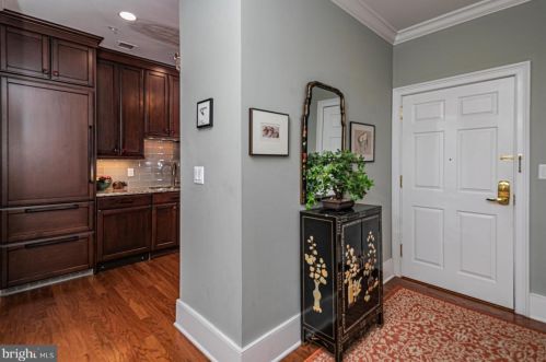 2038 Windrow Dr, Princeton, NJ 08540-5023