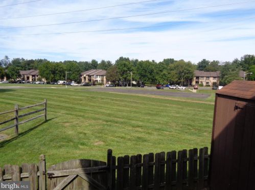 38 Topaz Ln, Trenton NJ 08690-3614 exterior