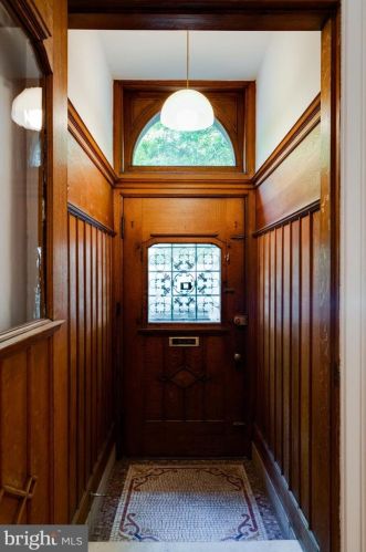 2144 Green St, Philadelphia, PA 19130-3111