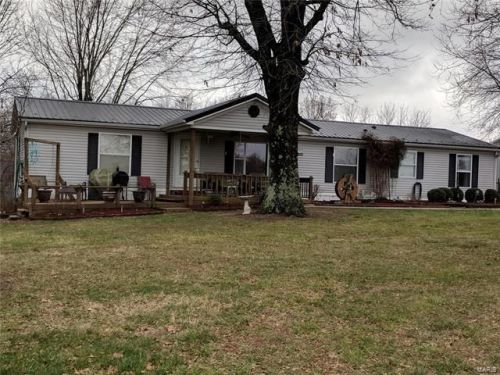 17372 Fur Rd, Lebanon, MO 65536-8938