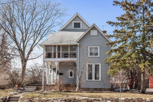 823 Fry St, Saint Paul, MN 55104-1123
