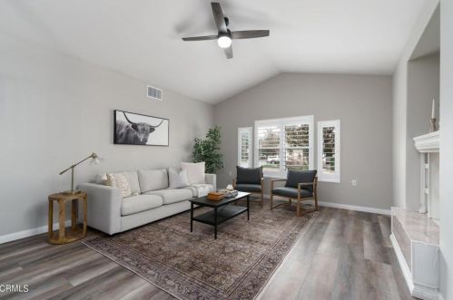 2010 Freesia Ave, Simi Valley CA  93063-3534 exterior