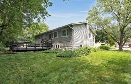 116 Elizabeth Ave, Palatine, IL 60074-6415