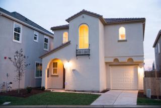 1686 Winthrop Ln, Ceres, CA 95307-1859