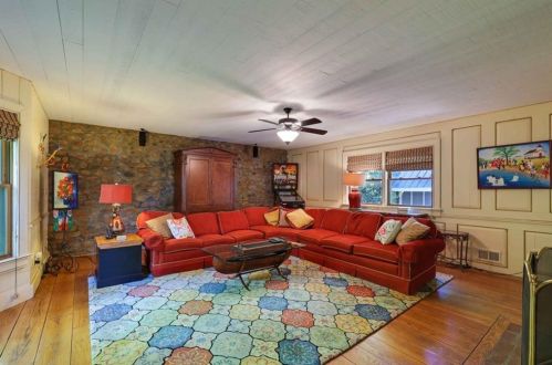 1630 Brandon Hall Dr, Atlanta GA  30350-3703 exterior