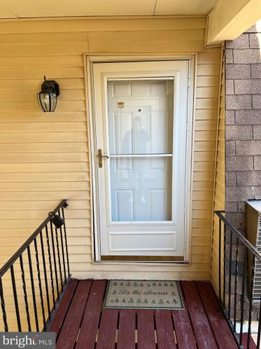 28 Florence Tollgate Pl, Florence NJ  08518-3202 exterior