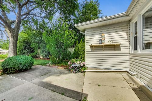 7627 Kedzie St, Niles IL  60714-2531 exterior