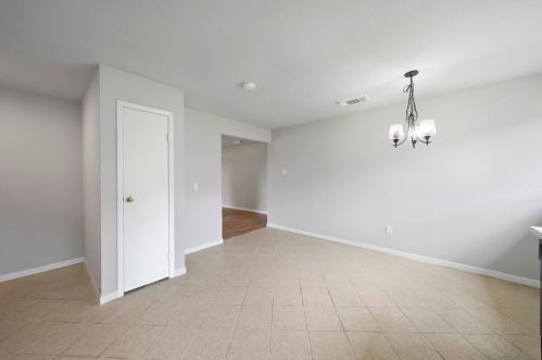 205 Bert St, Angleton TX 77515-5274 exterior