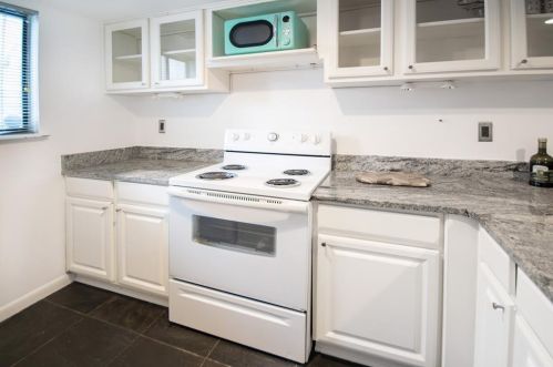 19 Finch Trl, Atlanta GA  30308-2418 exterior