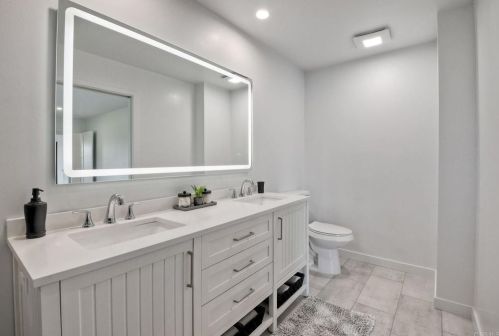 2459 Alta Vista Dr, Vista CA  92084-7028 exterior