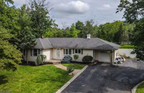 250 Bunker Hill Rd, Princeton, NJ 08540-8514