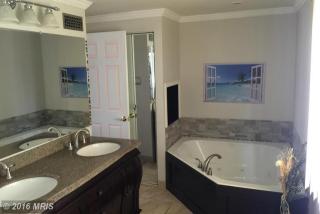 9112 Goldamber Garth, Columbia MD  21045-2907 exterior