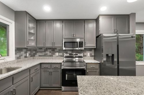 414 Clover Leaf Pkwy, Minneapolis, MN 55434-1358