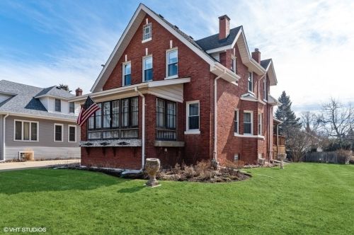 1063 Walter Ave, Des Plaines, IL 60016-3332