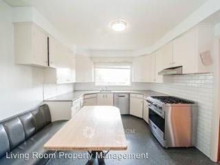 6345 Harrison St, Portland OR  97215-3447 exterior