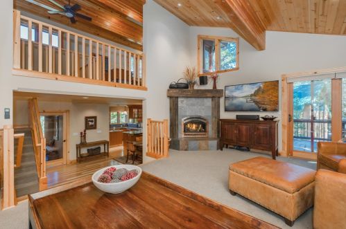 14005 Swiss Ln, Truckee CA  96161-7129 exterior