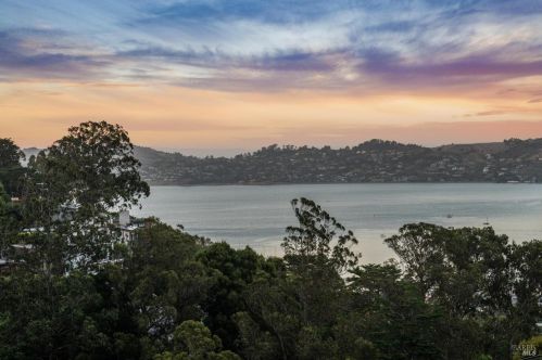 277 Santa Rosa Ave, Sausalito, CA 94965-2036