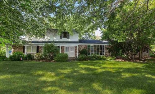 1376 Thoren Ln, Rockford, IL 61107-2638
