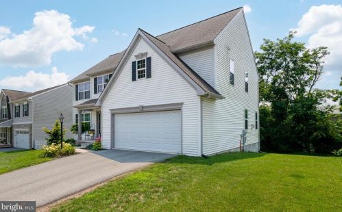 7 Copperwood Ln, Ephrata PA  17522-9186 exterior