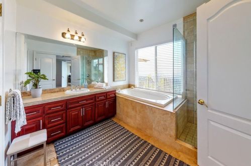 11832 Cir Dr, Whittier CA 90601-2352 exterior