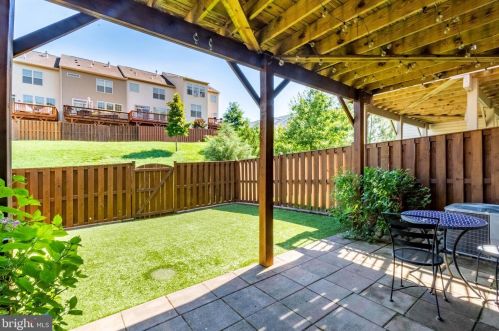 826 Nancy Lynn Ln, Arnold MD  21012-3026 exterior