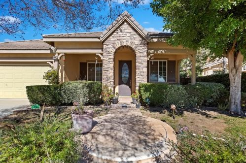 25018 Crimson Lasso Dr, Wildomar, CA 92595-7614
