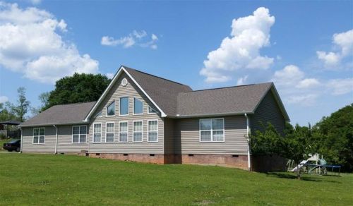 208 Jewell Ln, Glenn Springs, SC 29374-1806