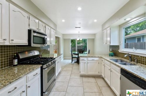 12215 Arrowwood Dr, Austin TX  78727-5868 exterior