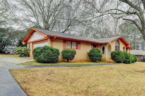 1846 Hickory St, Conyers, GA 30013-1648