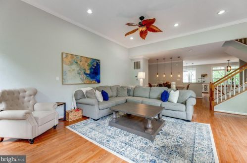 7371 Stream Bluff Way, Springfield, VA 22153-2034