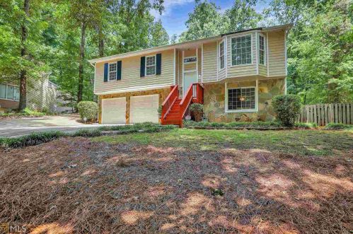 5232 Mainstreet Park Dr, Stone Mountain, GA 30088-2408